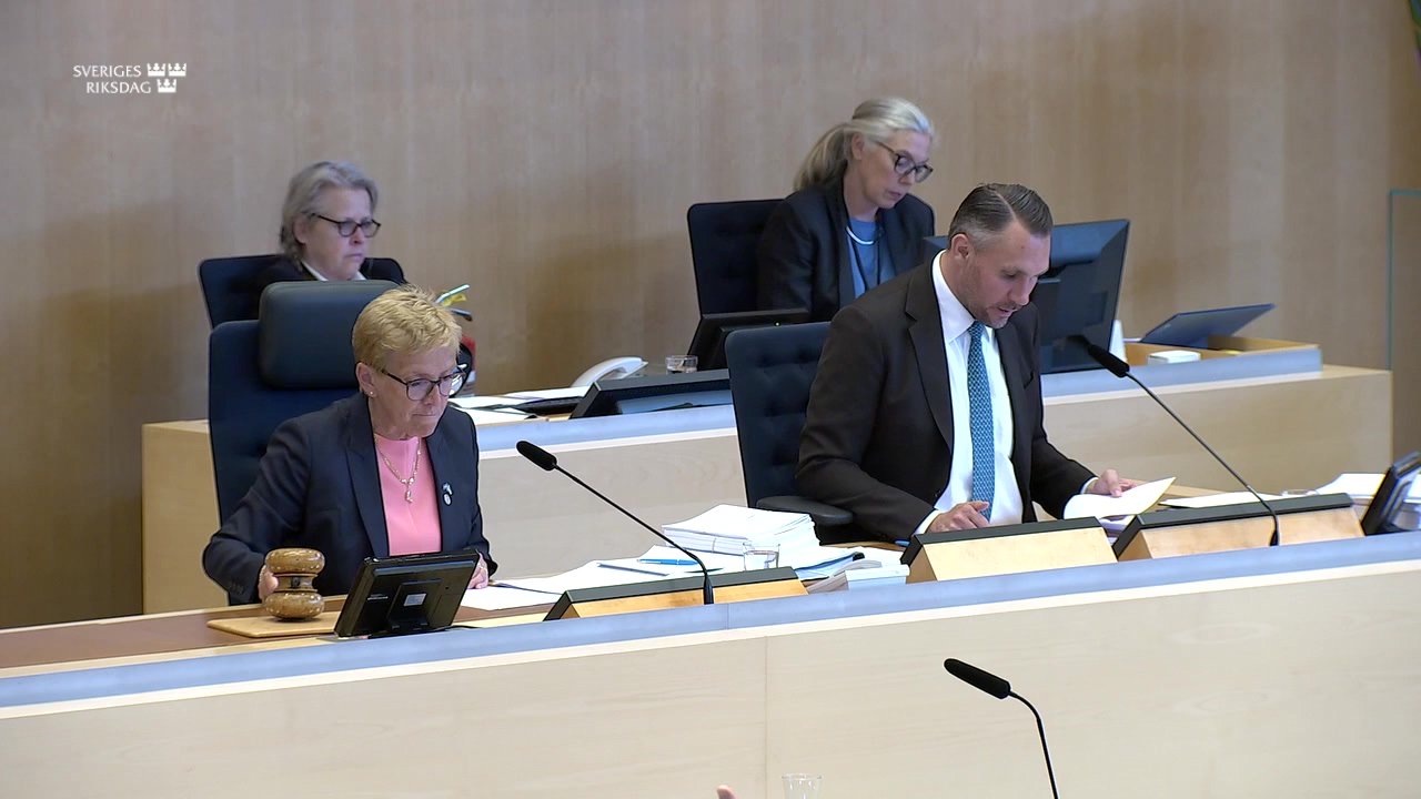 Stillbild från debatten i kammaren