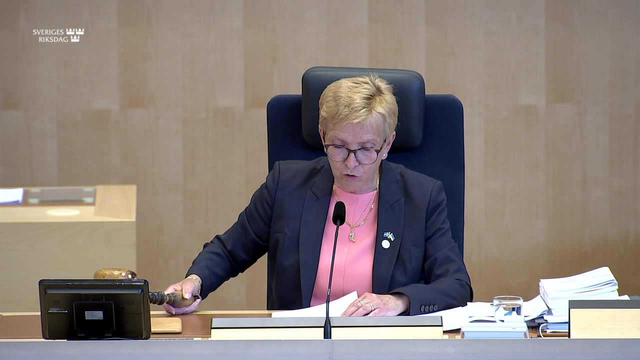 Stillbild från debatten i kammaren