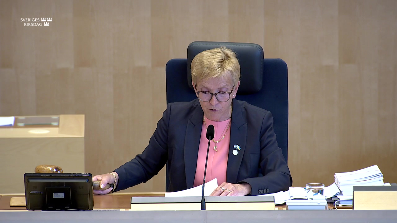 Stillbild från debatten i kammaren