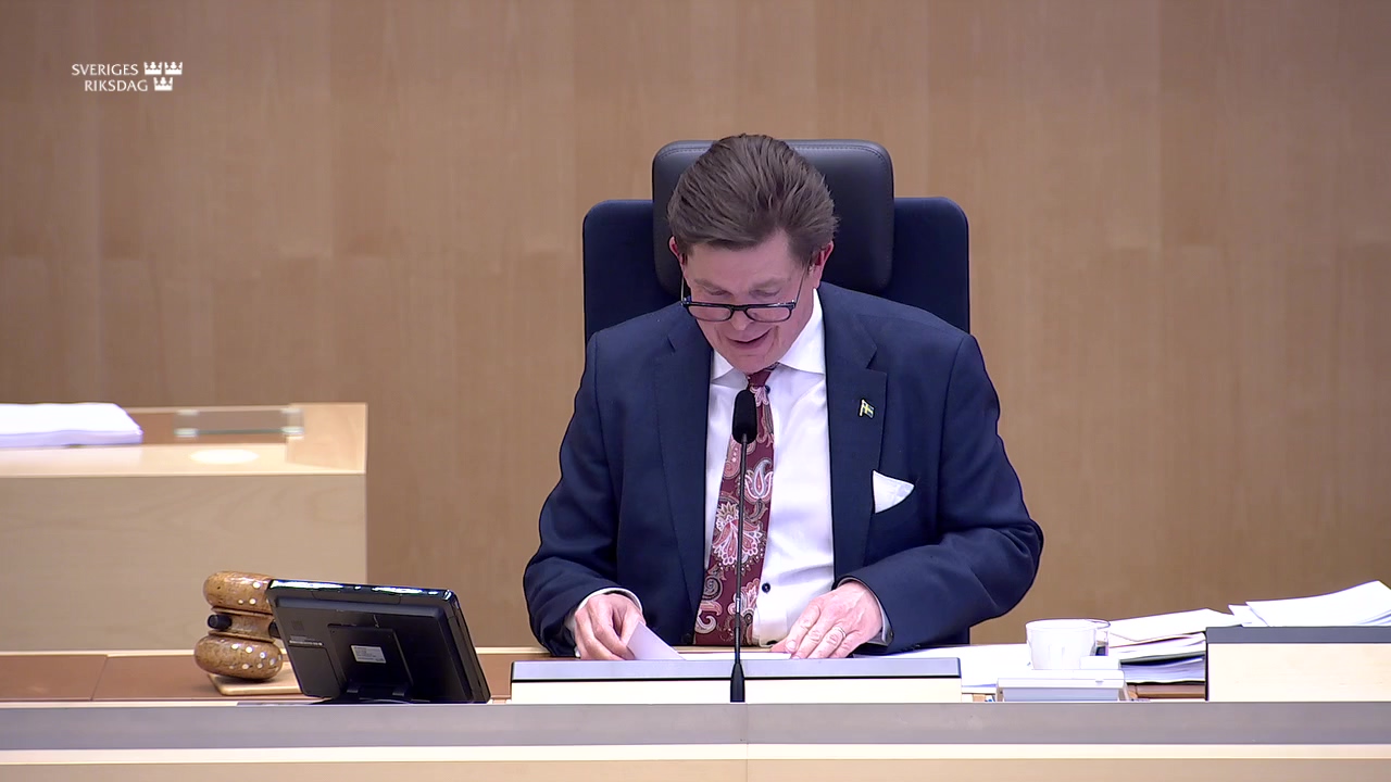 Stillbild från debatten i kammaren