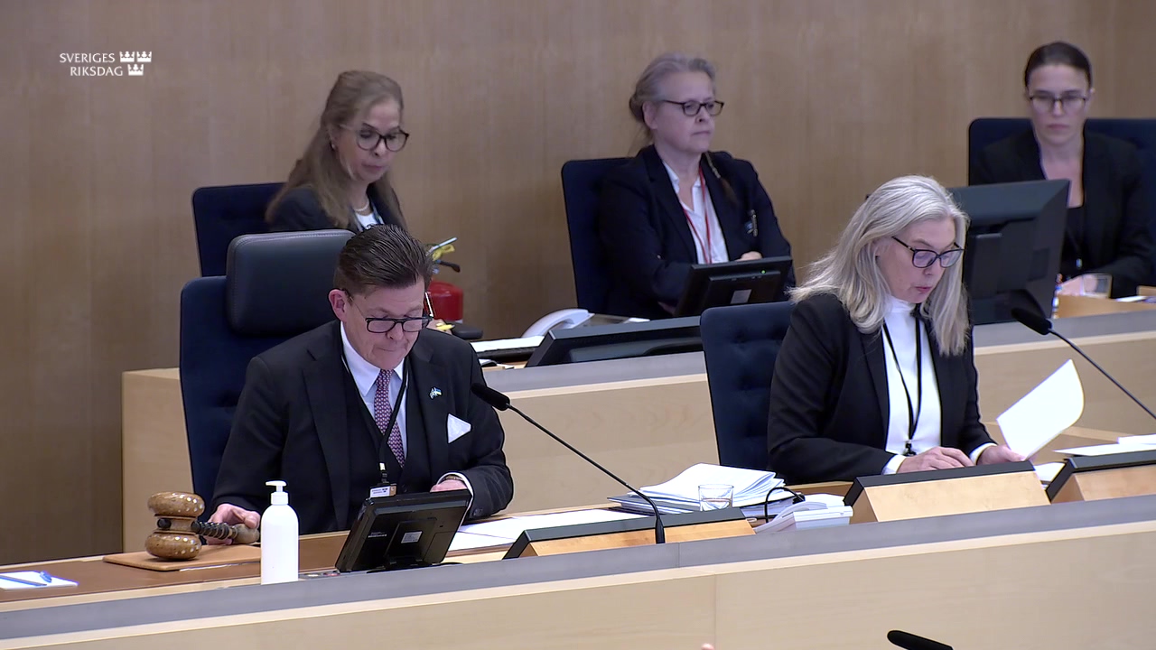 Stillbild från debatten i kammaren