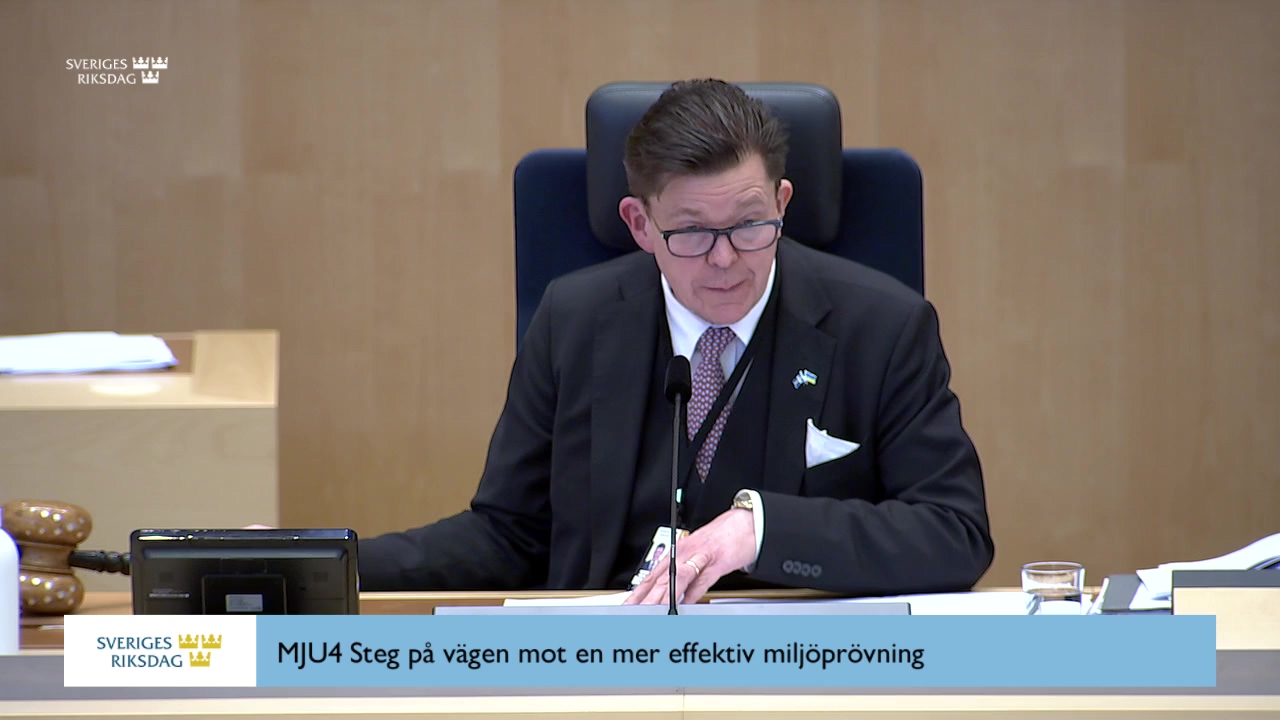 Stillbild från debatten i kammaren