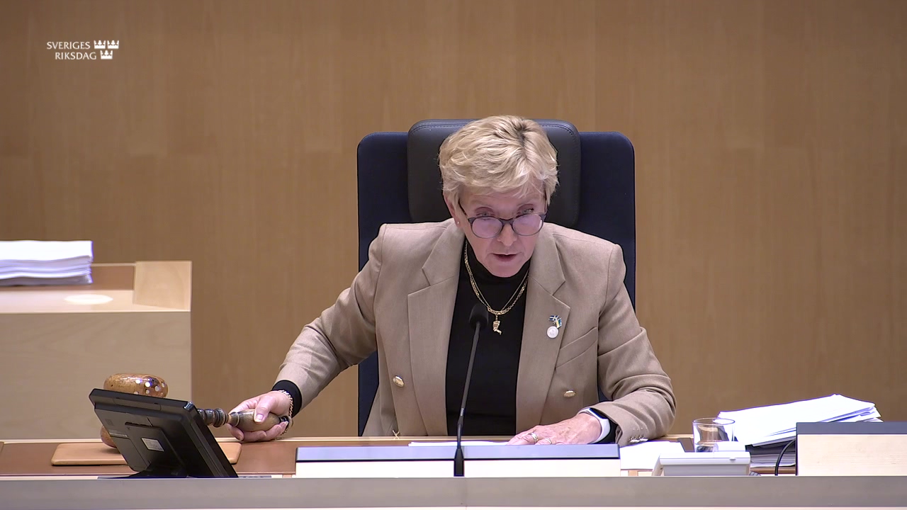 Stillbild från debatten i kammaren