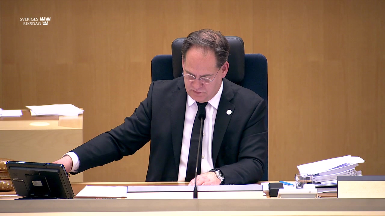 Stillbild från debatten i kammaren