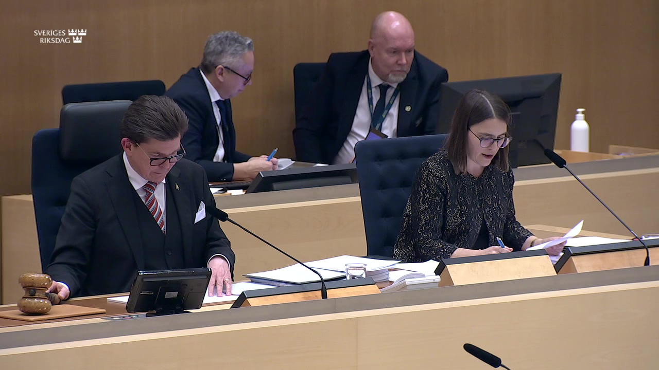 Stillbild från debatten i kammaren