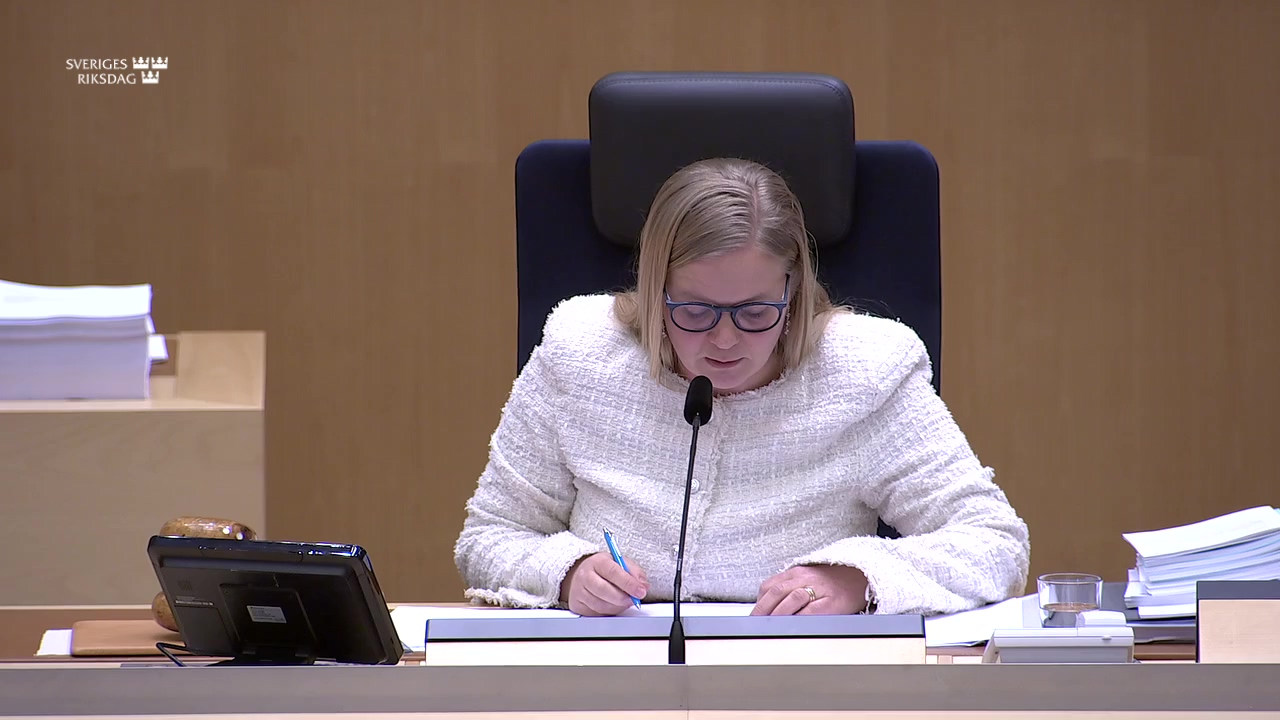 Stillbild från debatten i kammaren
