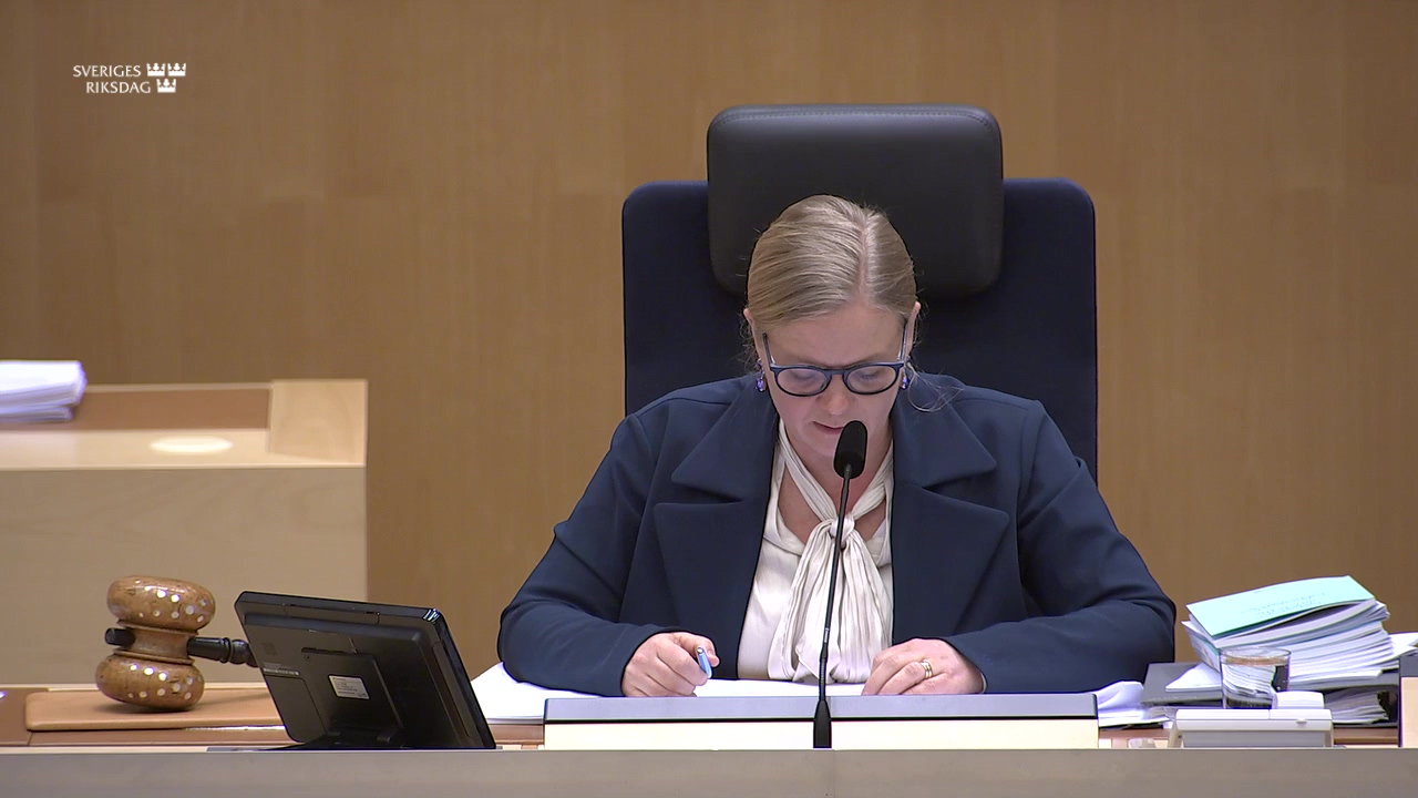 Stillbild från debatten i kammaren