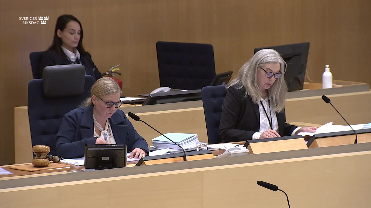Stillbild från debatten i kammaren