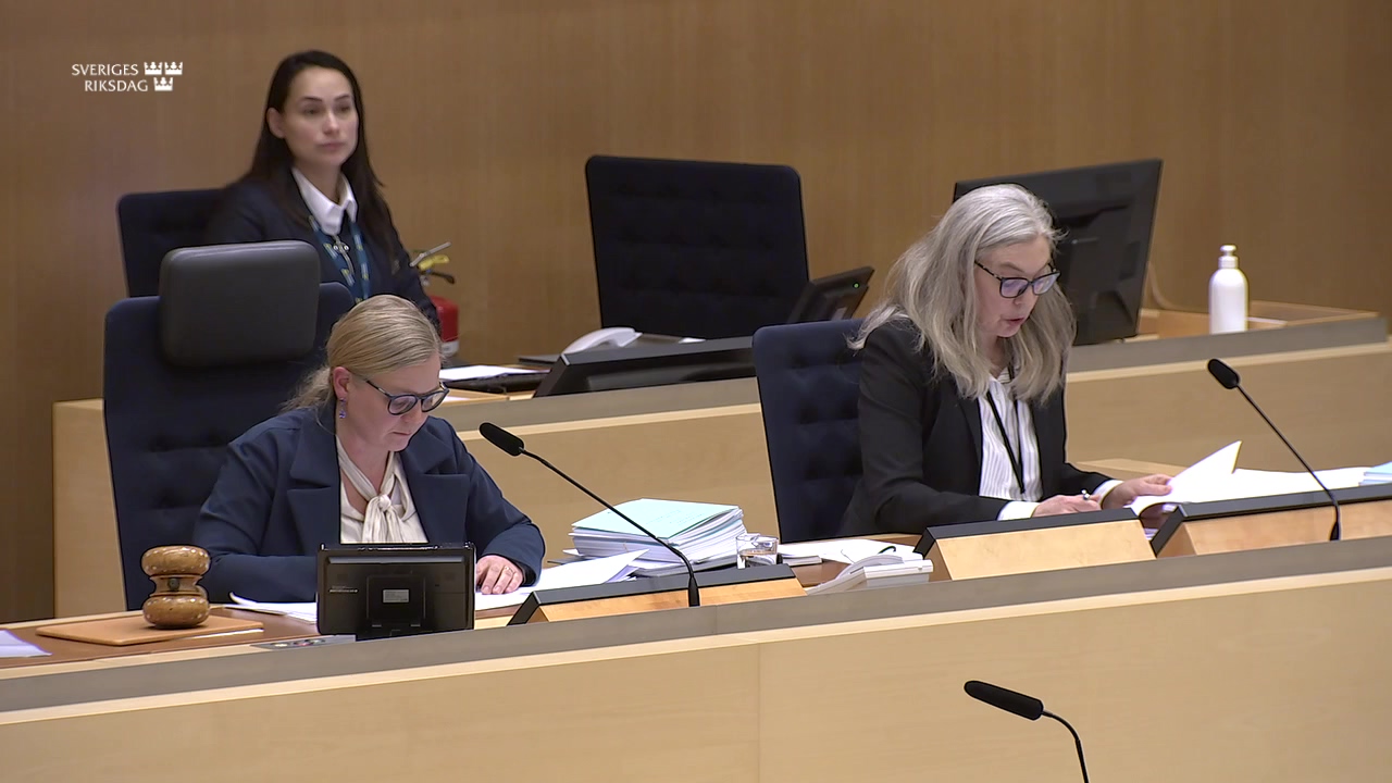 Stillbild från debatten i kammaren