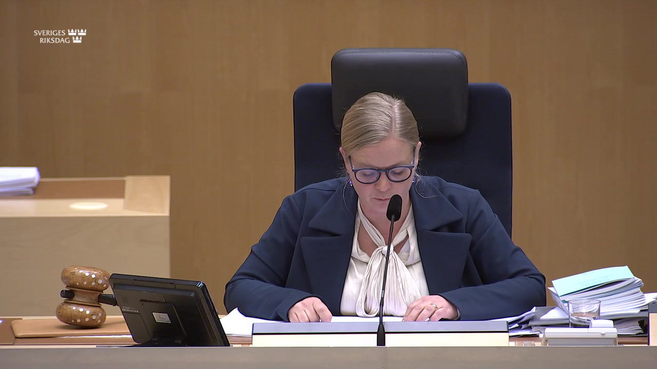Stillbild från debatten i kammaren