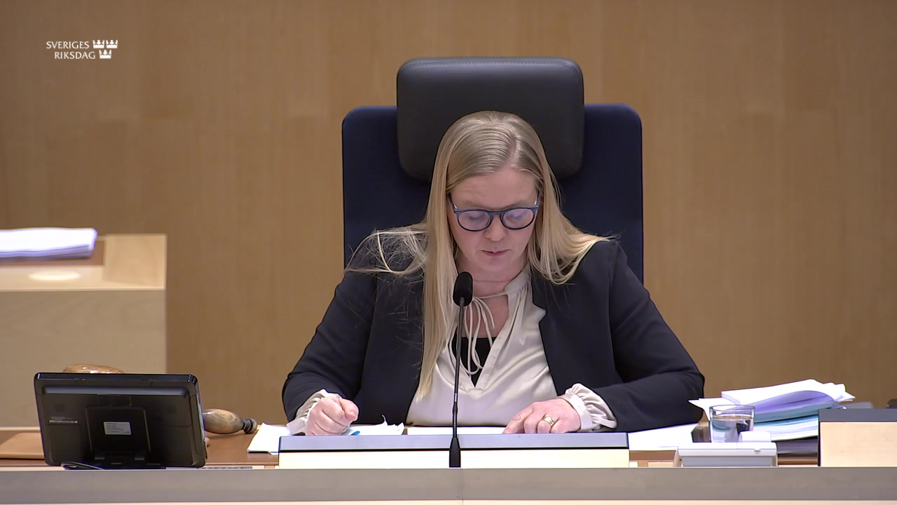 Stillbild från debatten i kammaren