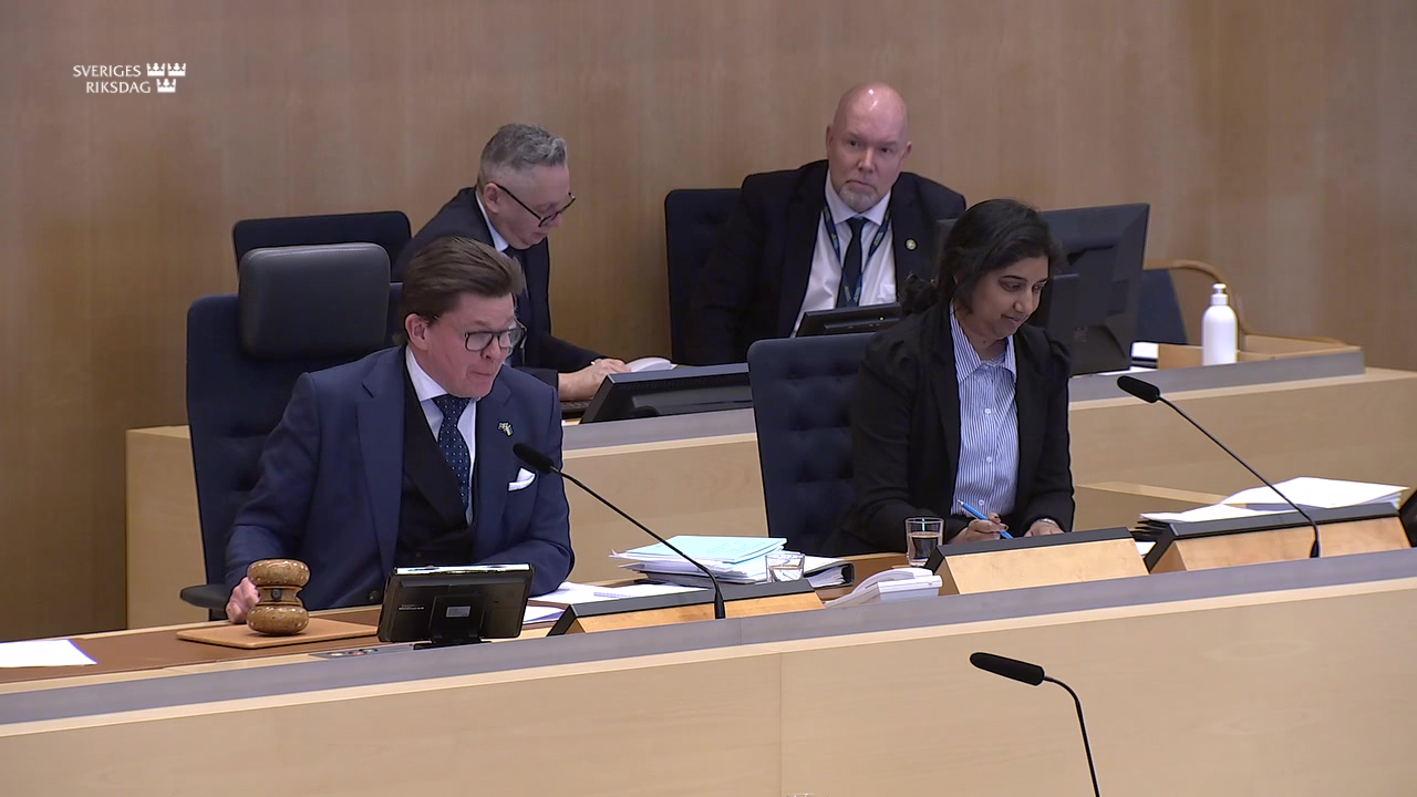 Stillbild från debatten i kammaren