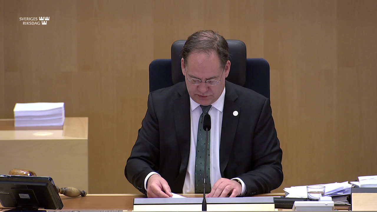 Stillbild från debatten i kammaren