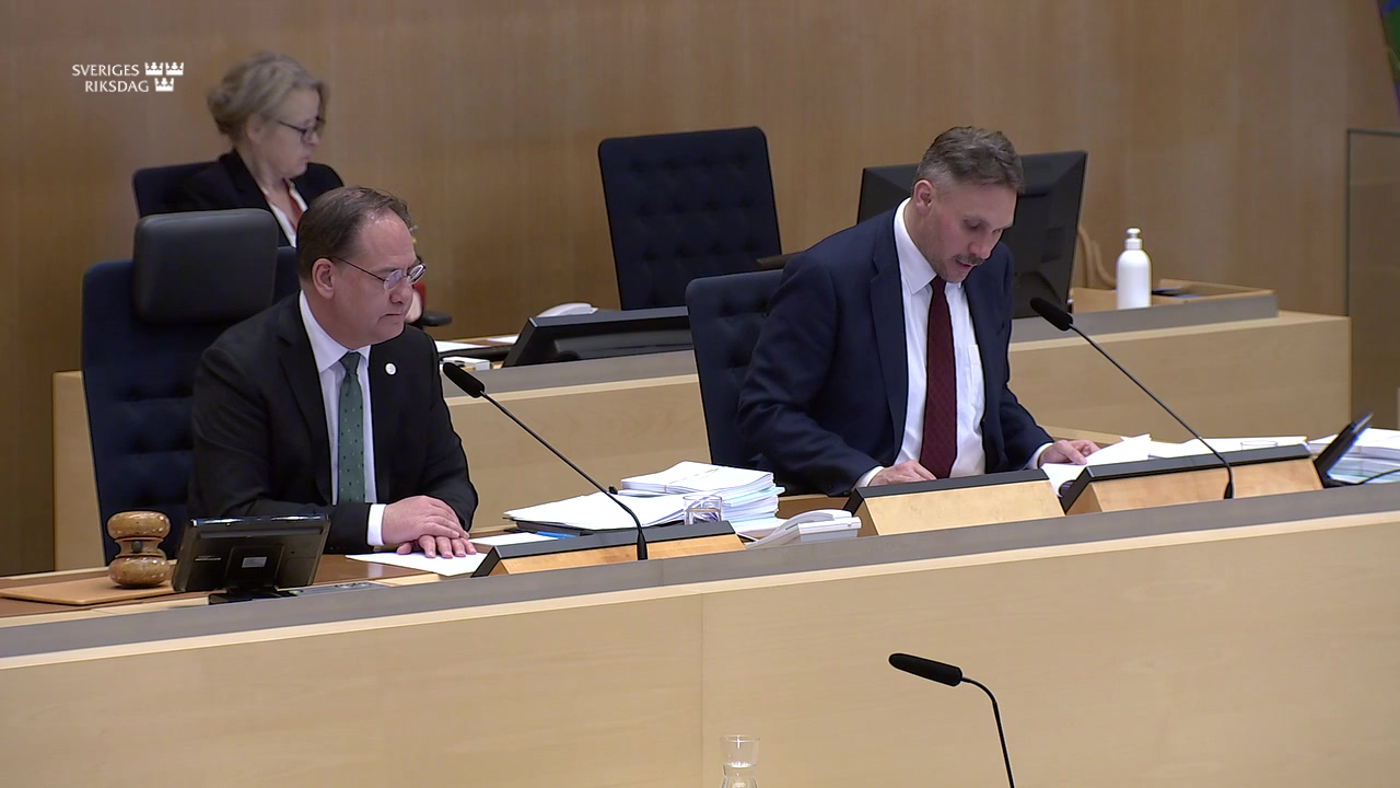 Stillbild från debatten i kammaren