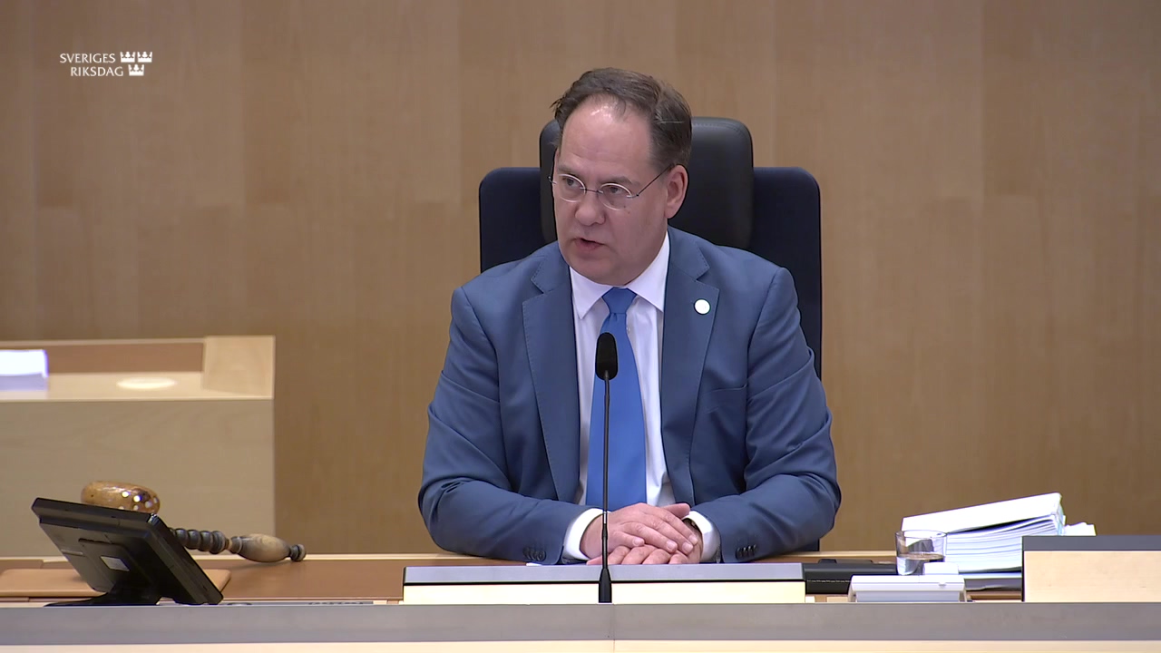 Stillbild från debatten i kammaren