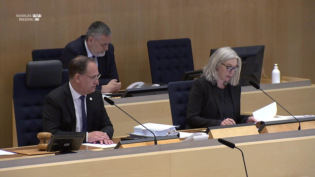 Stillbild från debatten i kammaren