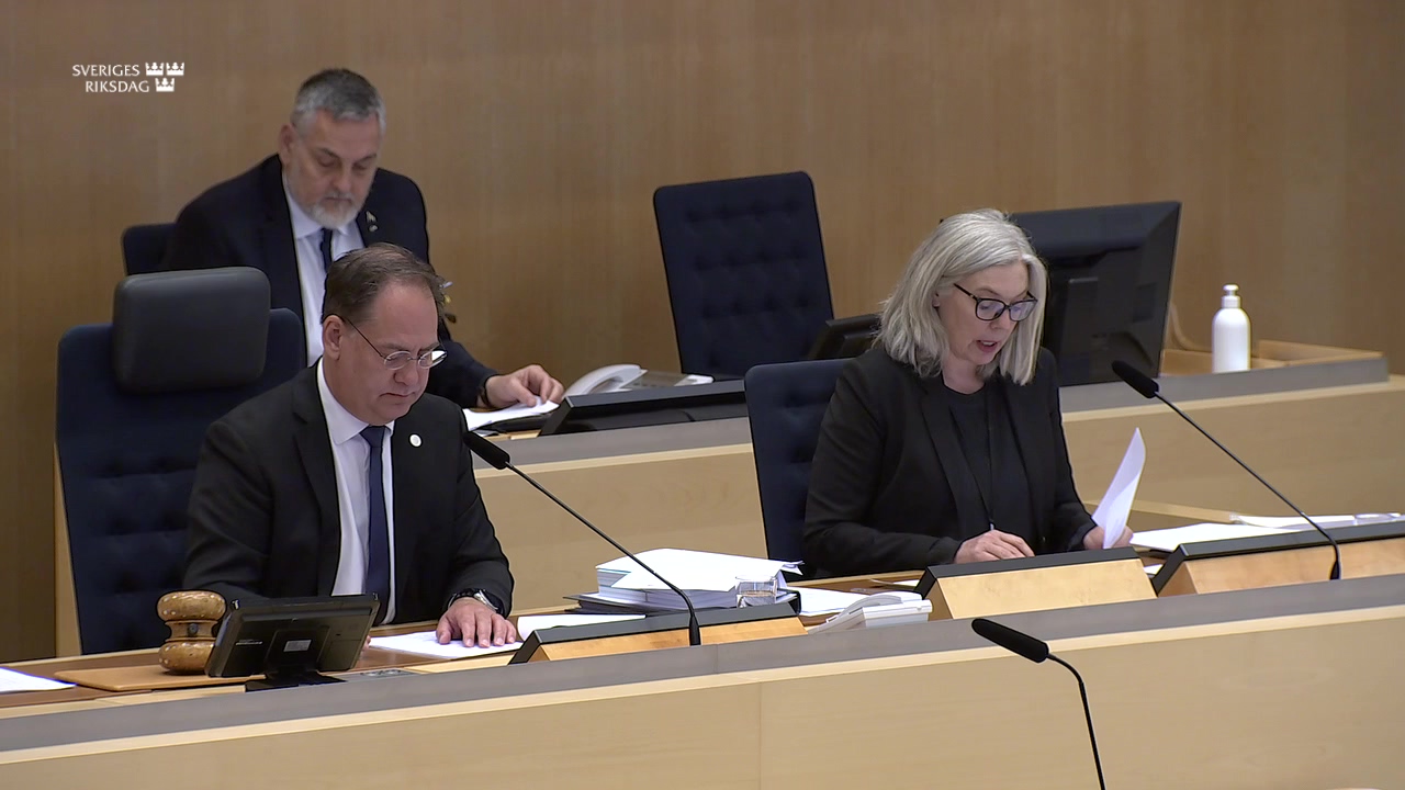 Stillbild från debatten i kammaren