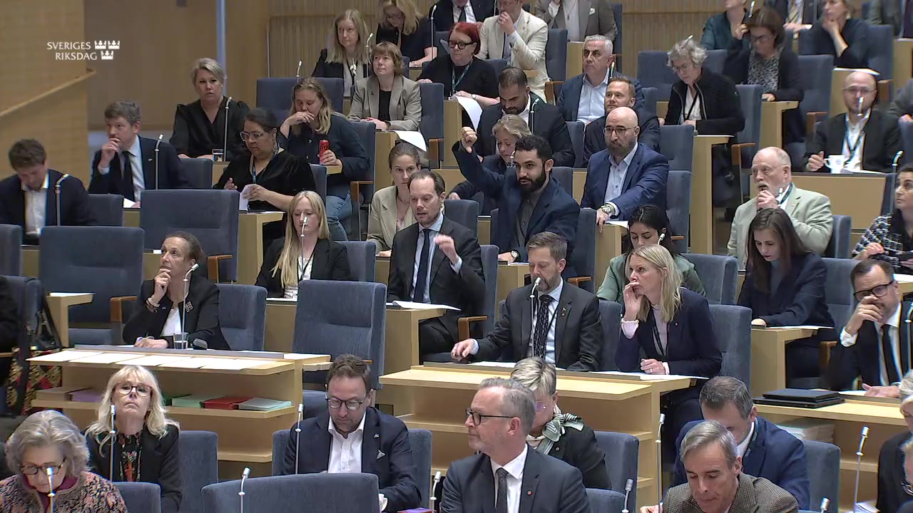 Stillbild från debatten i kammaren