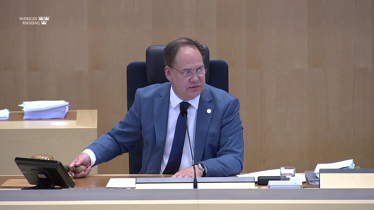 Stillbild från debatten i kammaren