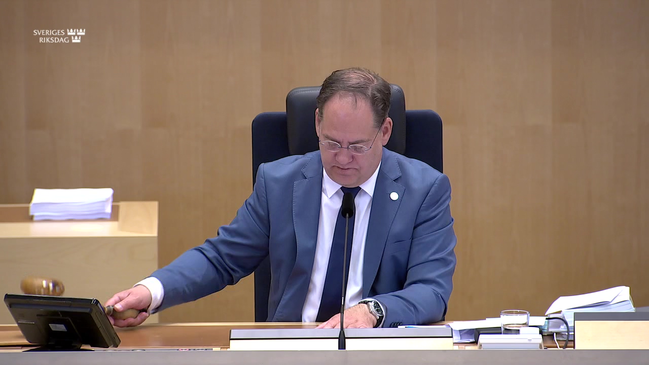 Stillbild från debatten i kammaren