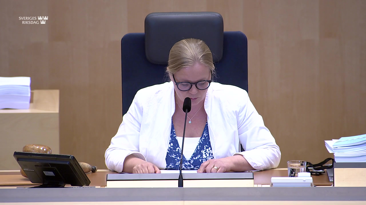 Stillbild från debatten i kammaren