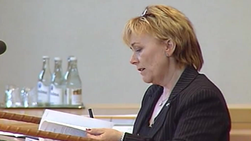 Stillbild från debatten i kammaren