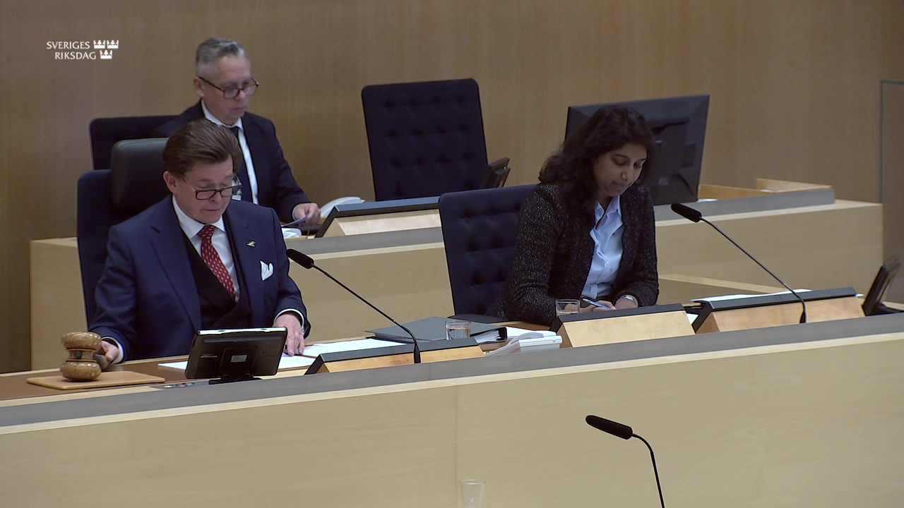 Stillbild från debatten i kammaren