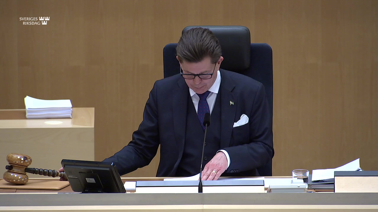Stillbild från debatten i kammaren