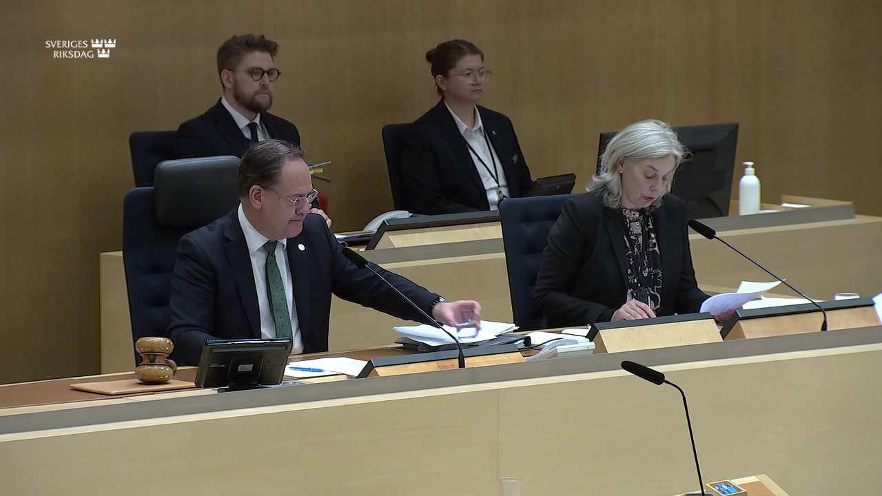 Stillbild från debatten i kammaren