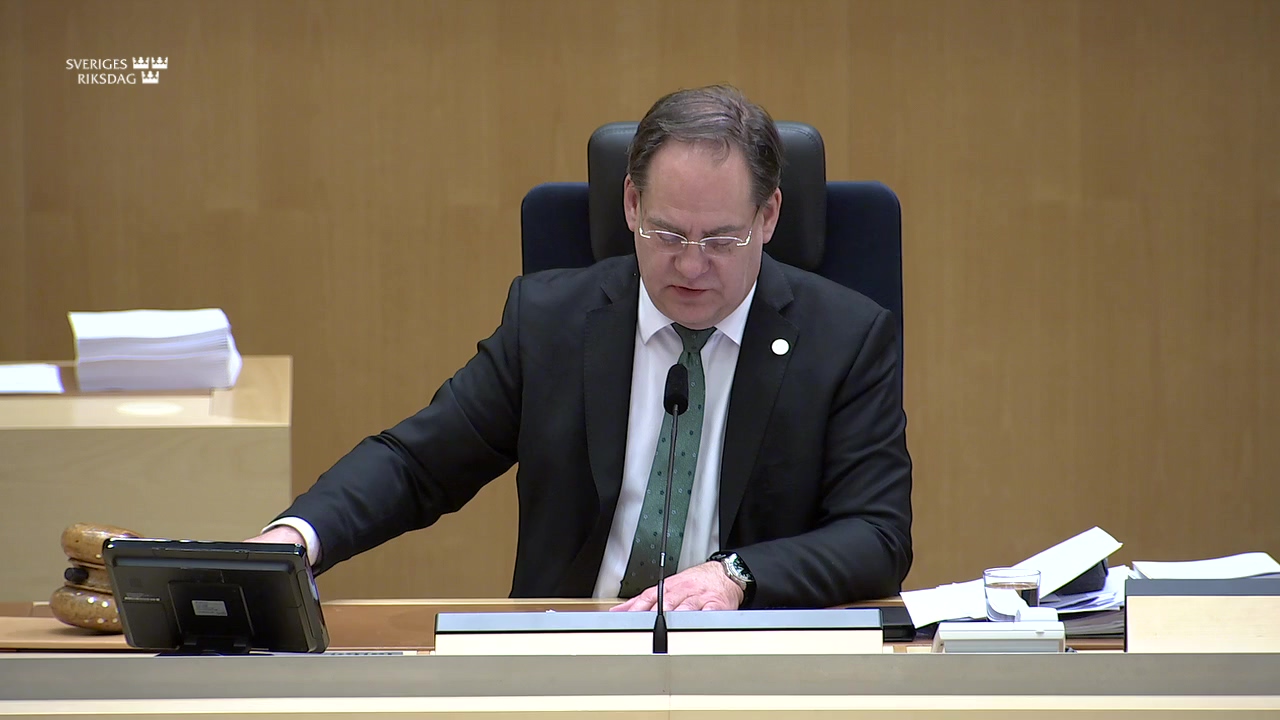 Stillbild från debatten i kammaren