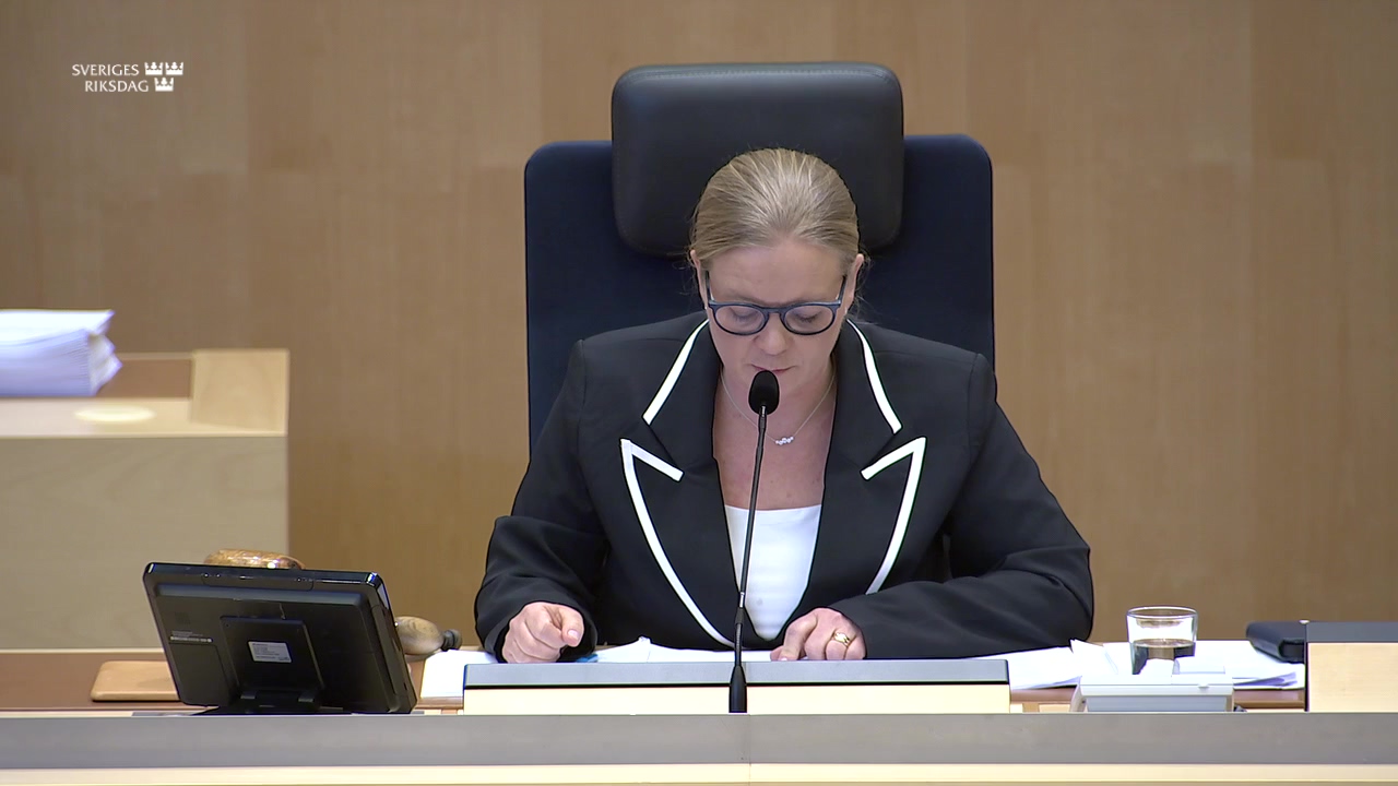Stillbild från debatten i kammaren