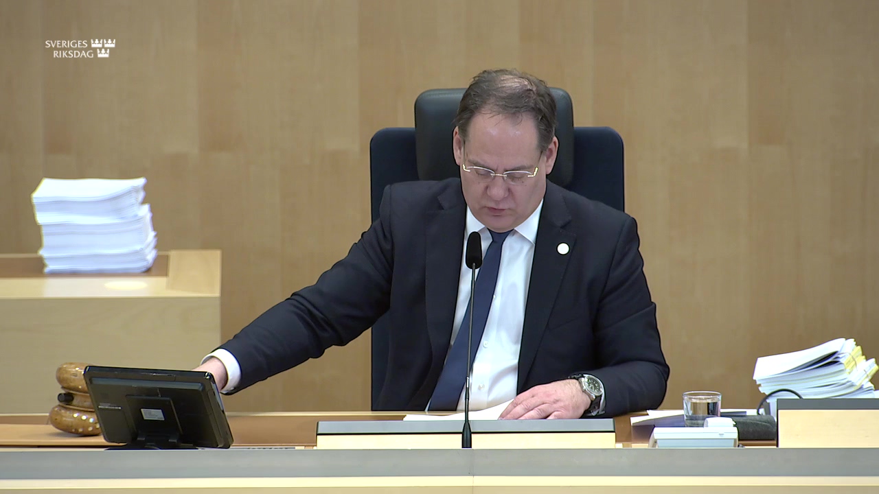 Stillbild från debatten i kammaren
