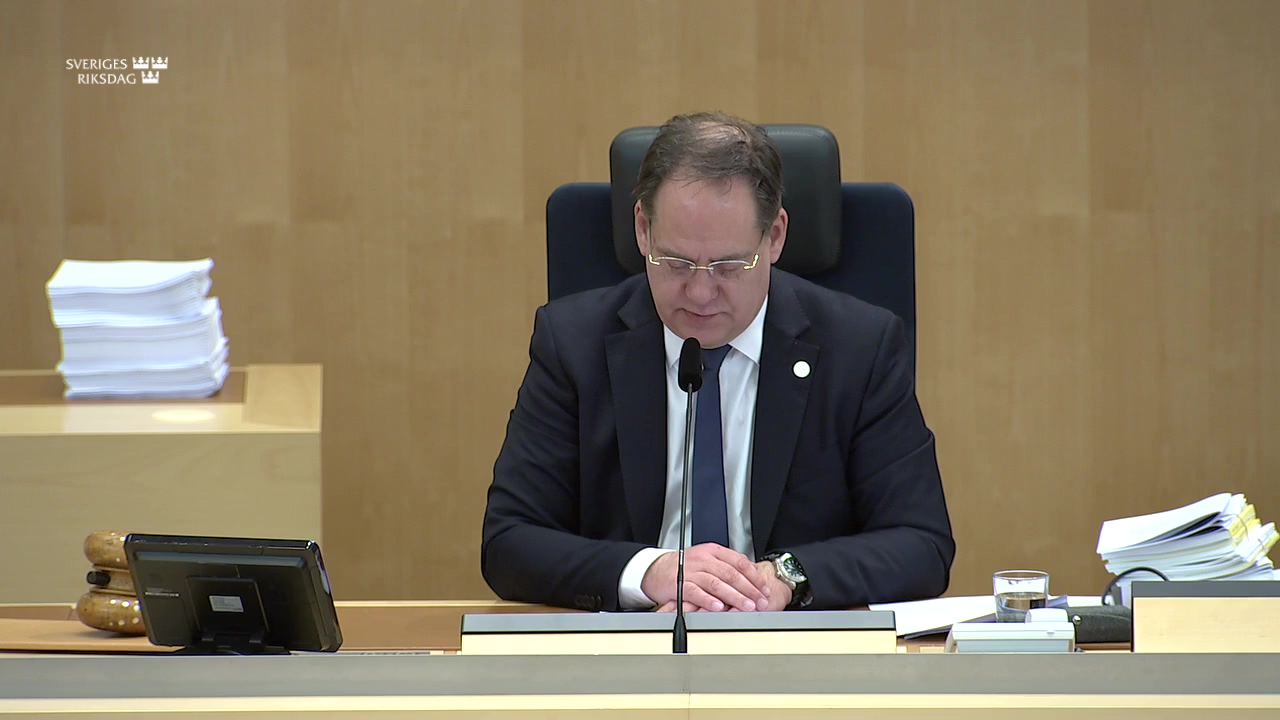 Stillbild från debatten i kammaren
