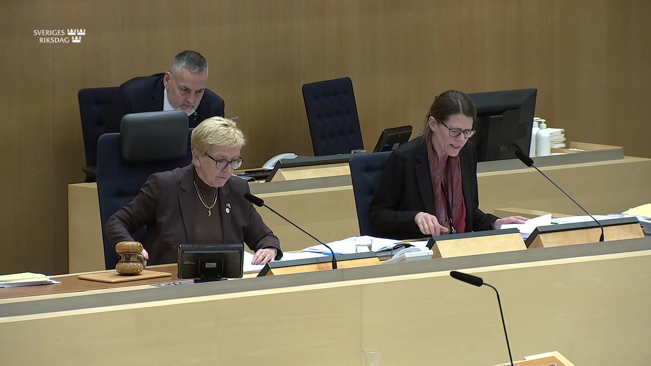 Stillbild från debatten i kammaren