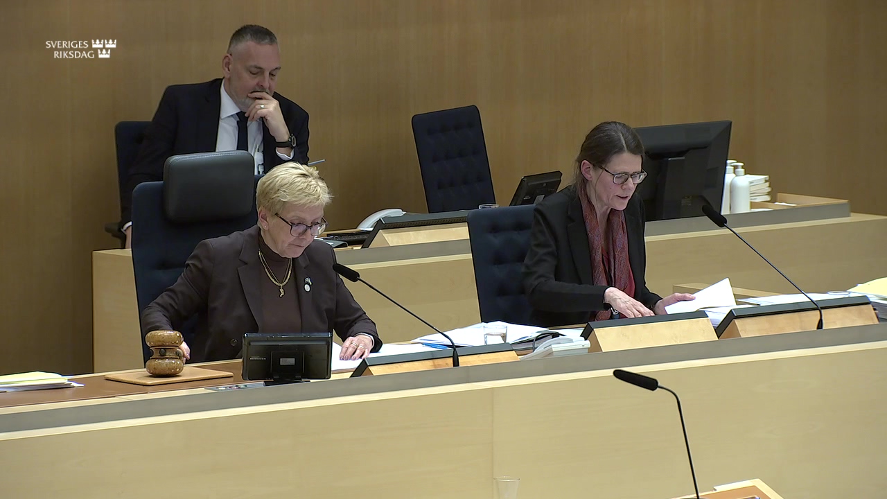 Stillbild från debatten i kammaren