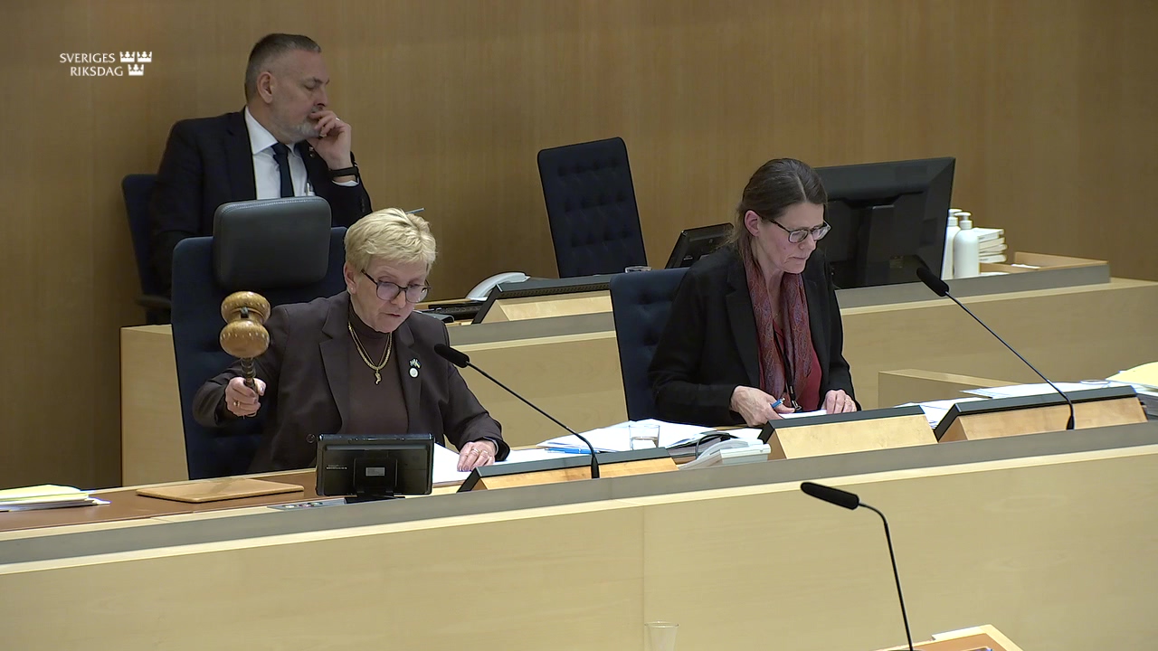 Stillbild från debatten i kammaren