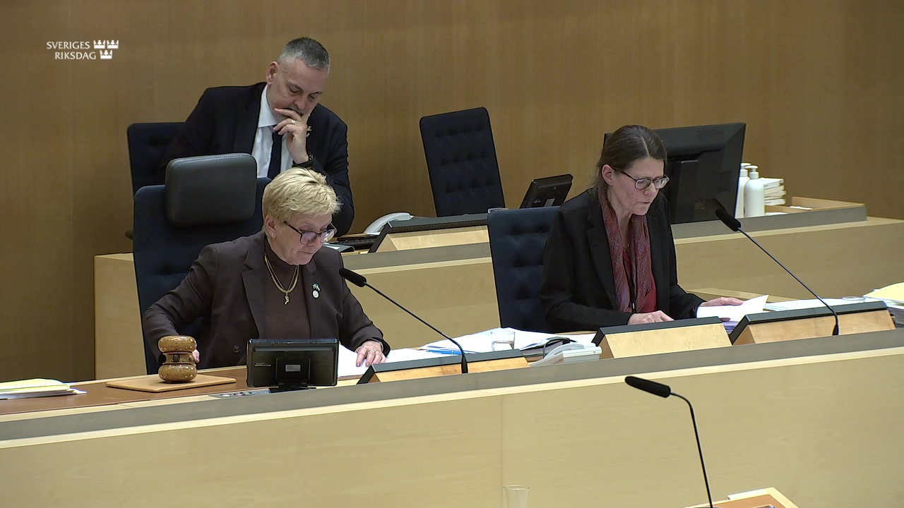 Stillbild från debatten i kammaren