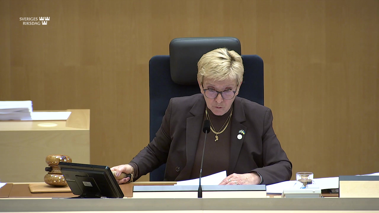 Stillbild från debatten i kammaren