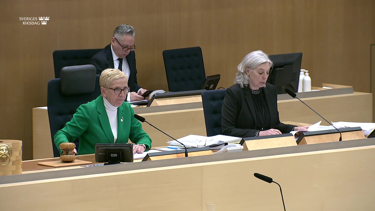 Stillbild från debatten i kammaren