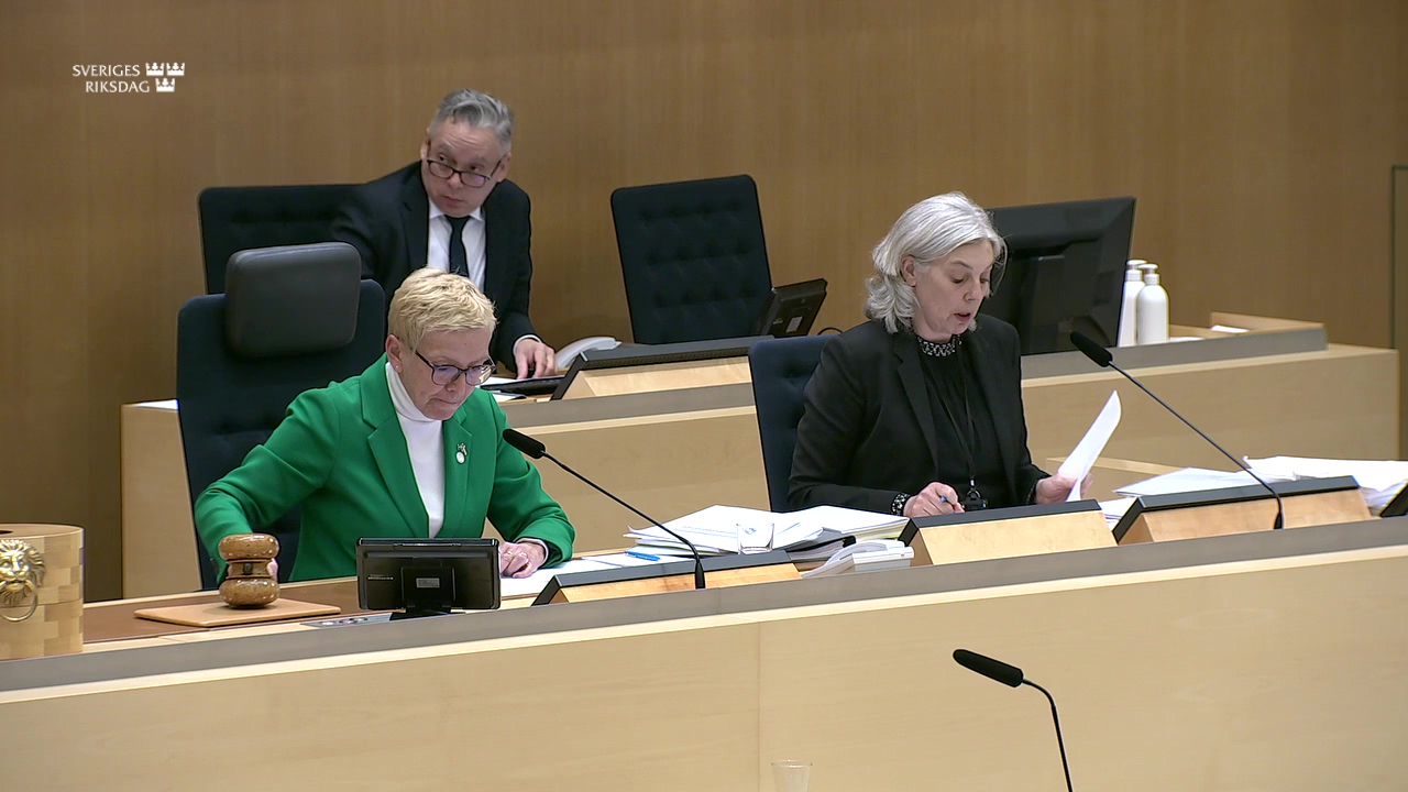 Stillbild från debatten i kammaren