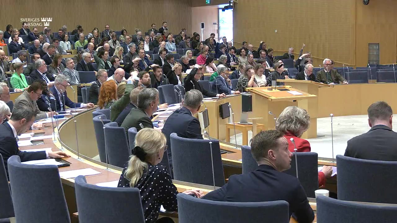 Stillbild från debatten i kammaren
