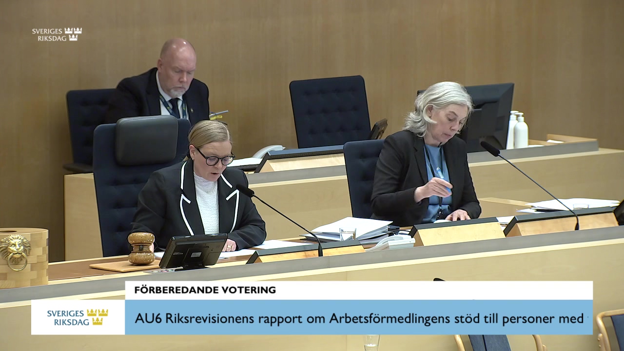 Stillbild från debatten i kammaren