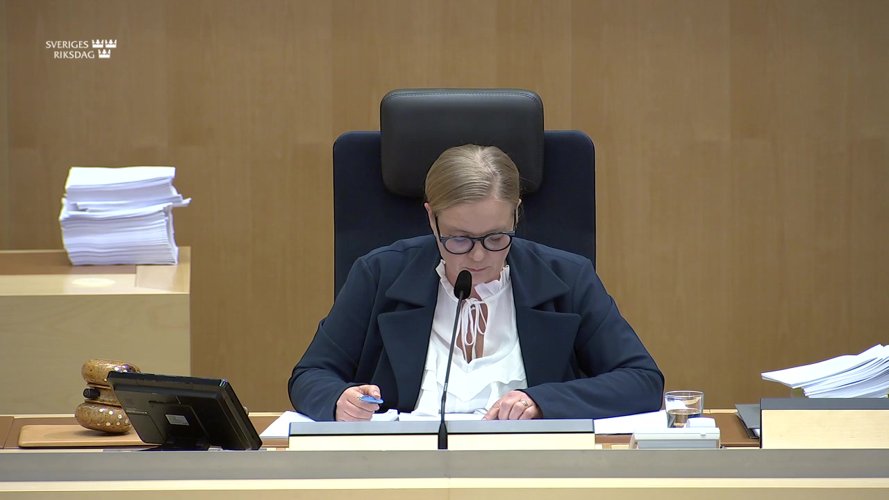 Stillbild från debatten i kammaren