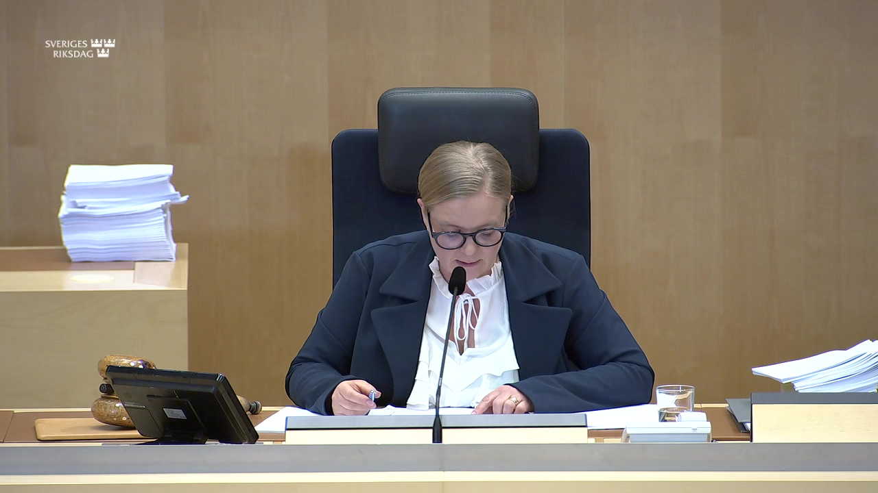 Stillbild från debatten i kammaren