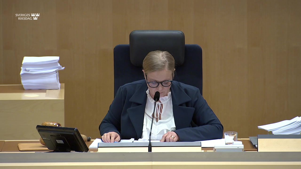 Stillbild från debatten i kammaren