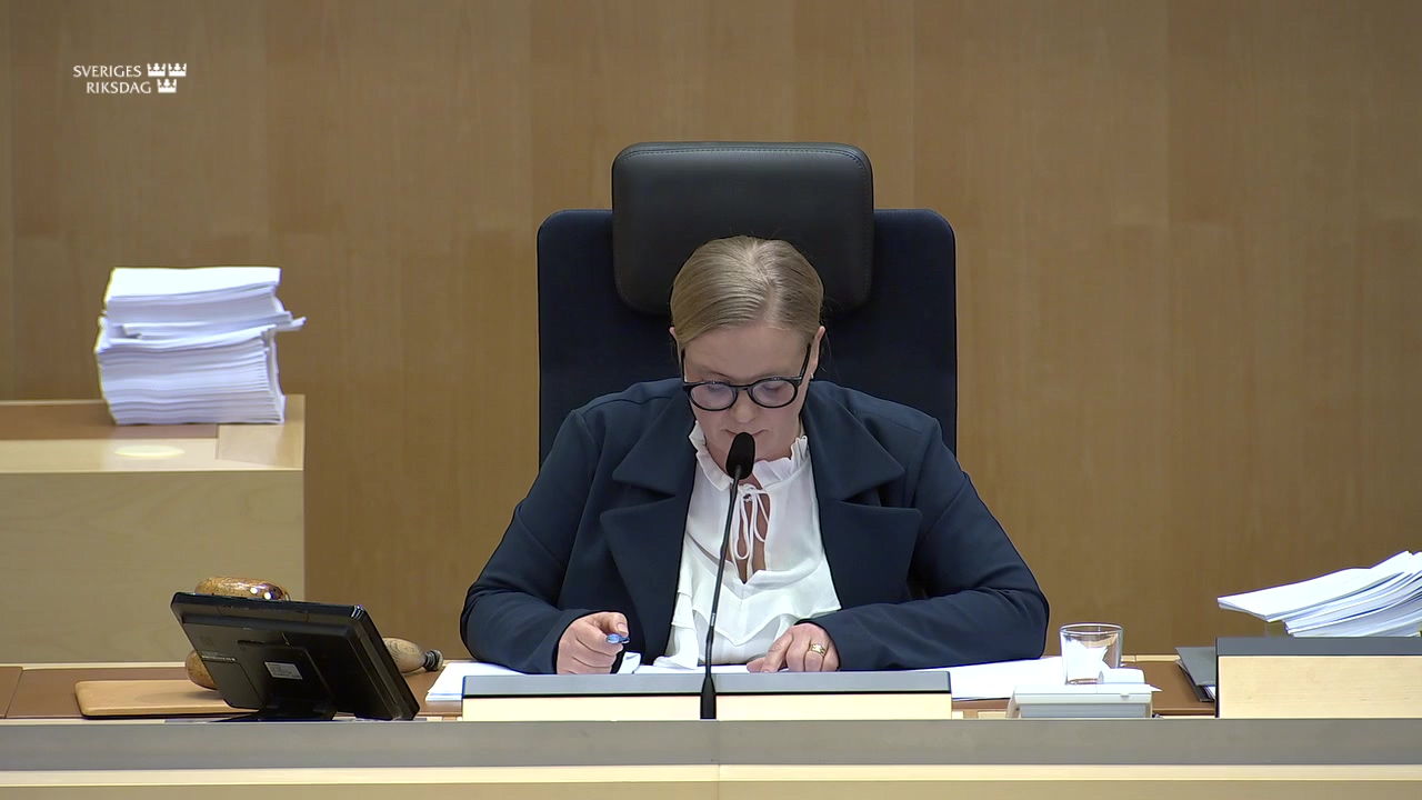 Stillbild från debatten i kammaren