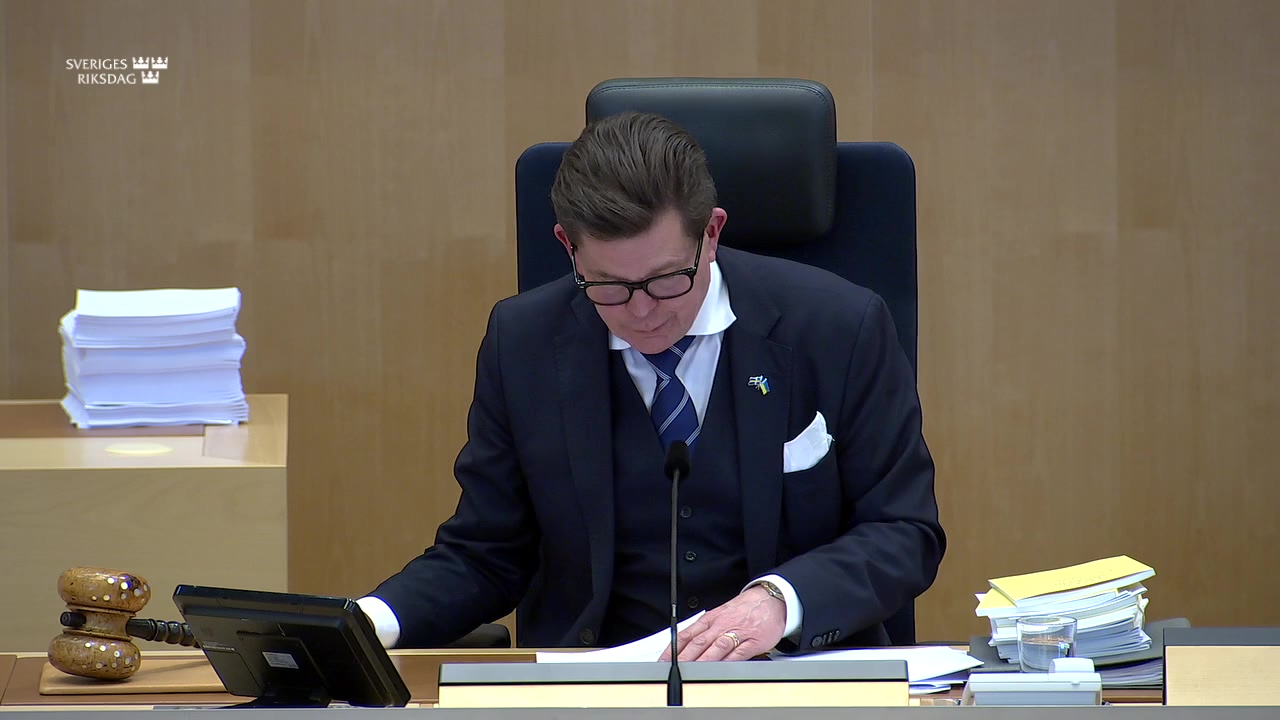 Stillbild från debatten i kammaren