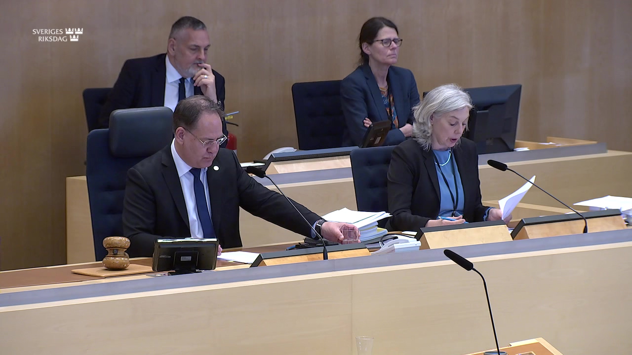 Stillbild från debatten i kammaren