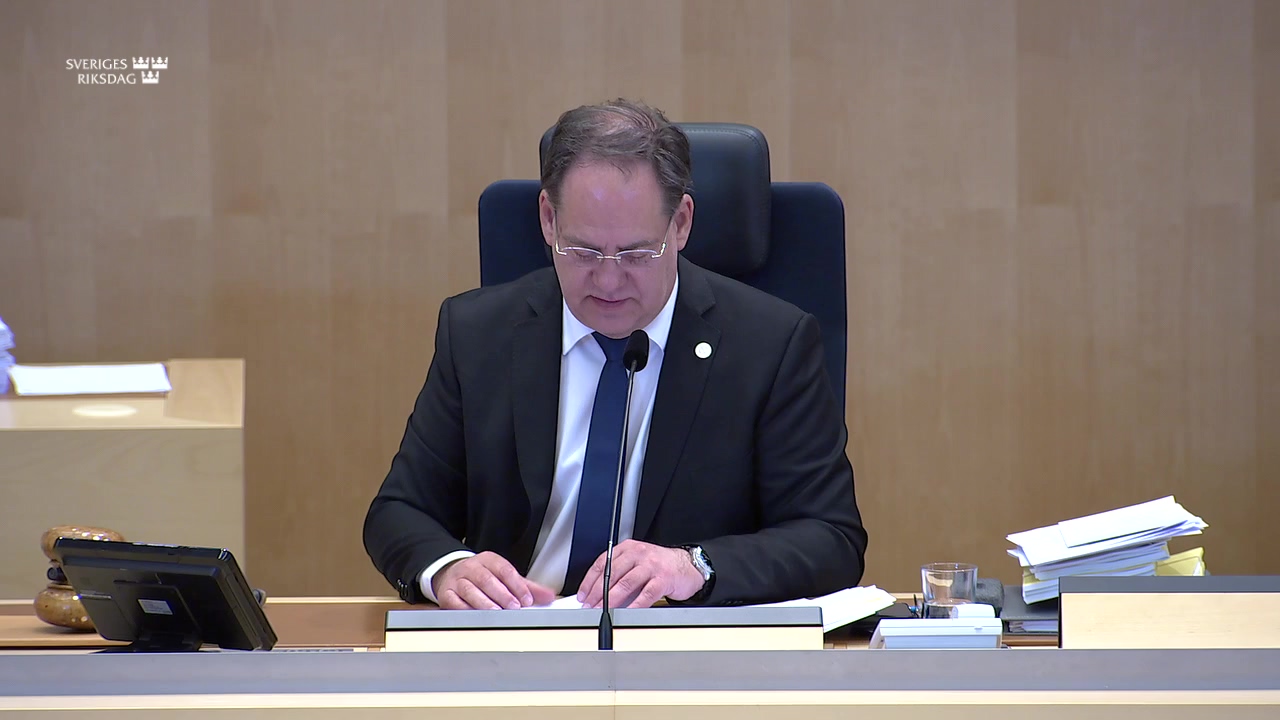 Stillbild från debatten i kammaren