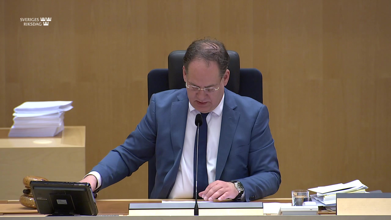 Stillbild från debatten i kammaren